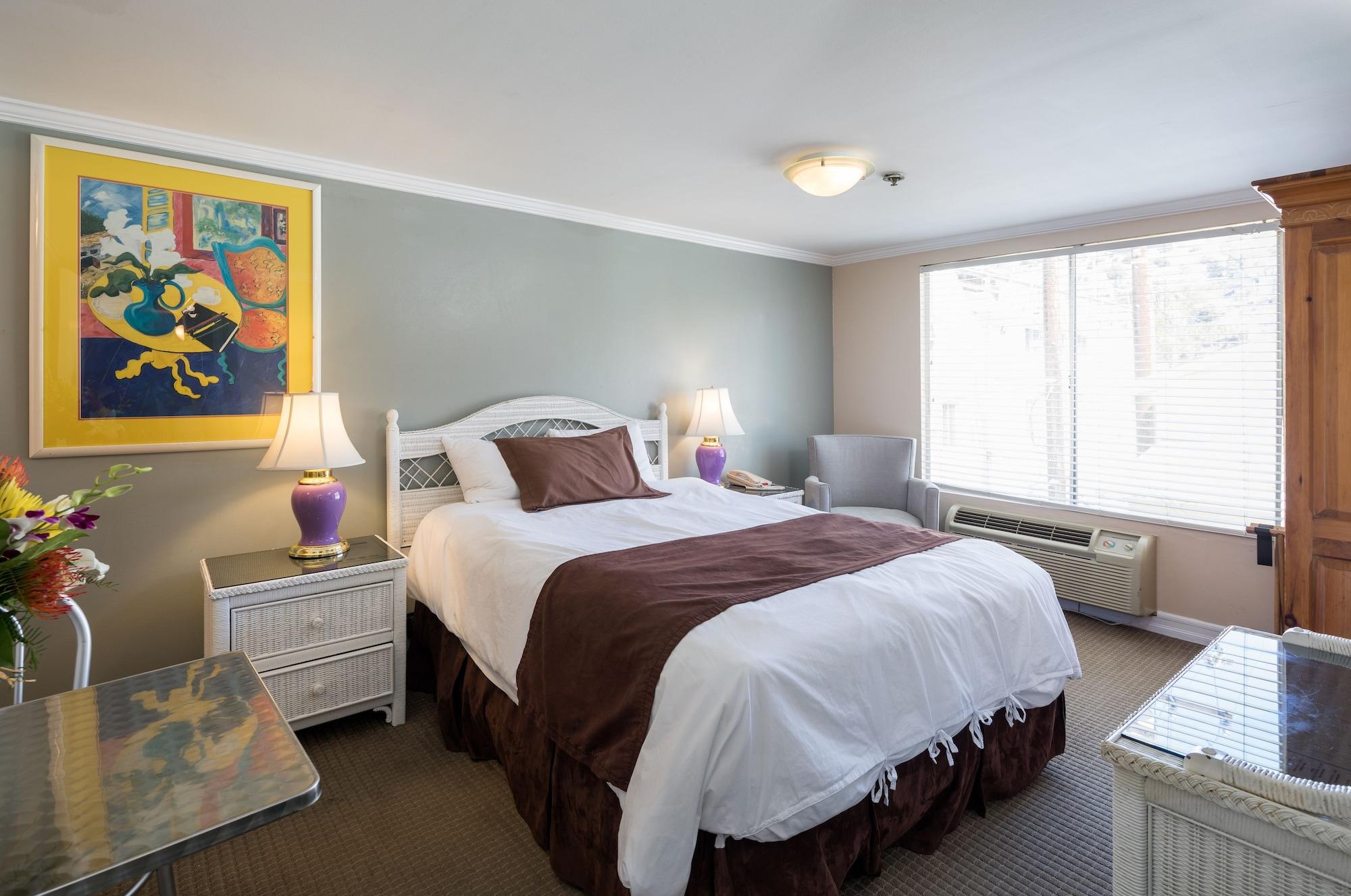 Glenmore Plaza Hotel Avalon Dış mekan fotoğraf
