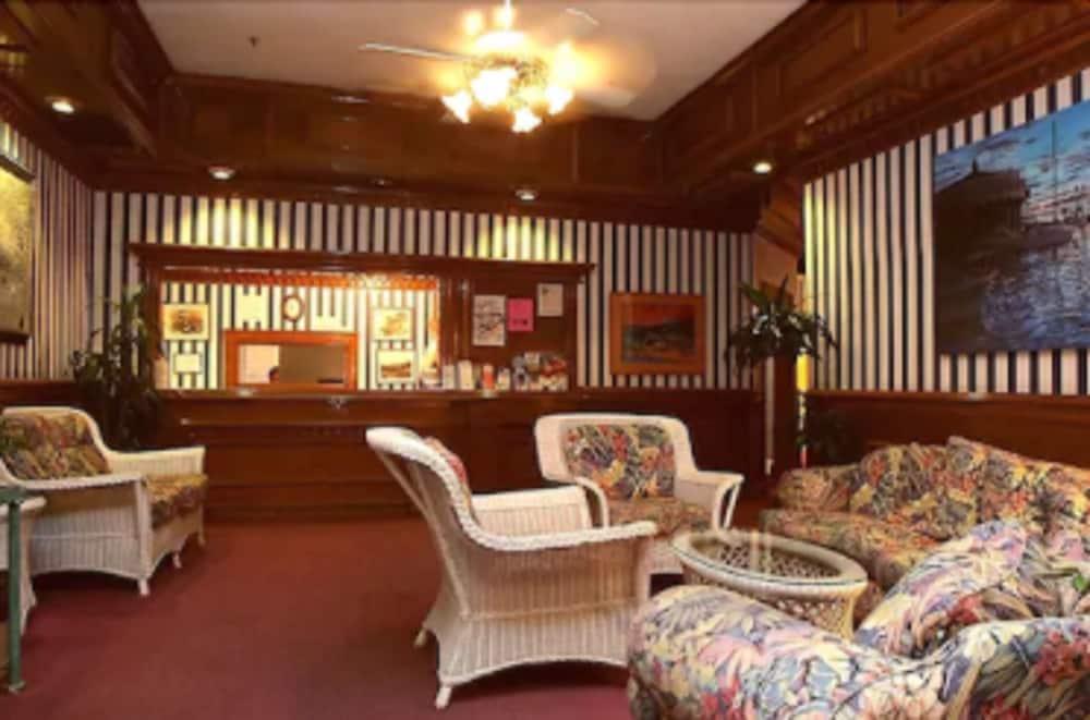 Glenmore Plaza Hotel Avalon Dış mekan fotoğraf