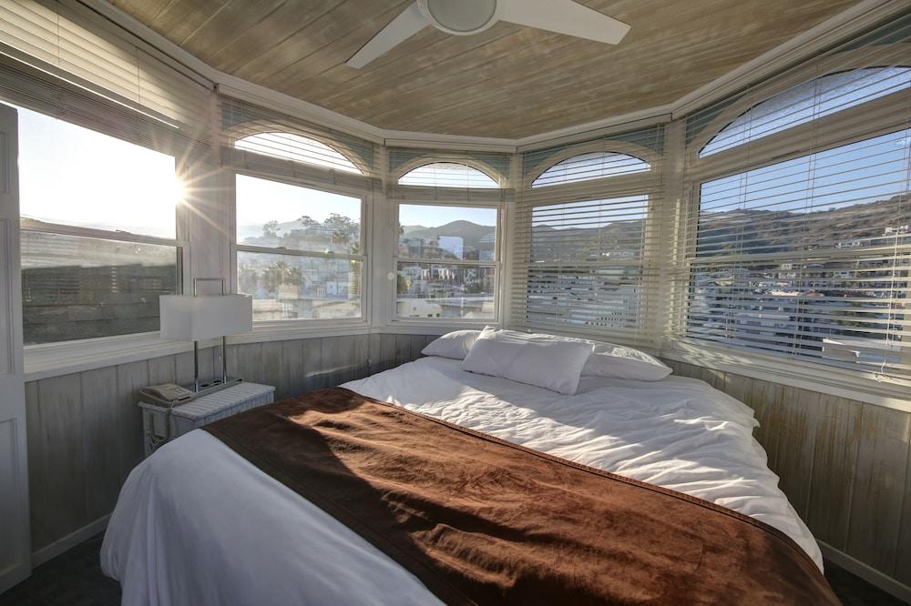 Glenmore Plaza Hotel Avalon Dış mekan fotoğraf