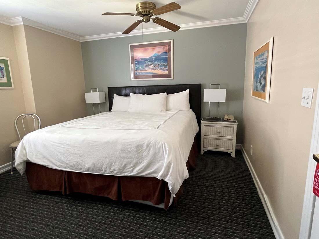 Glenmore Plaza Hotel Avalon Dış mekan fotoğraf