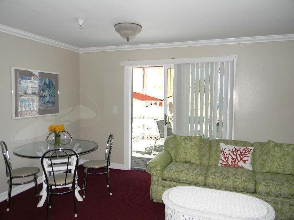 Glenmore Plaza Hotel Avalon Dış mekan fotoğraf