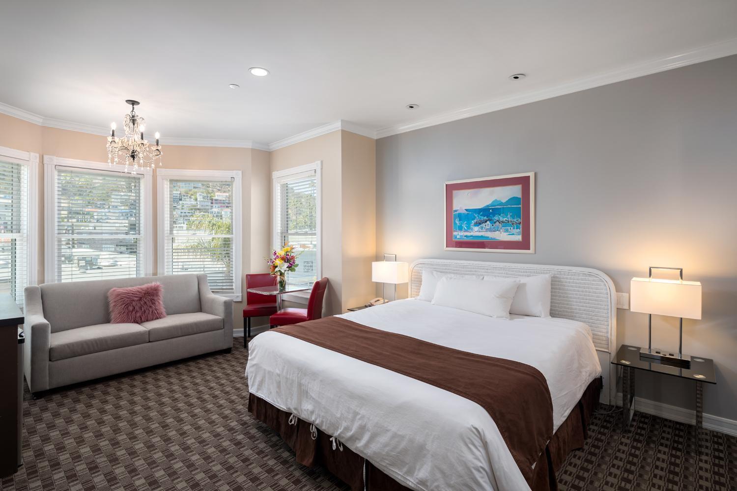Glenmore Plaza Hotel Avalon Dış mekan fotoğraf
